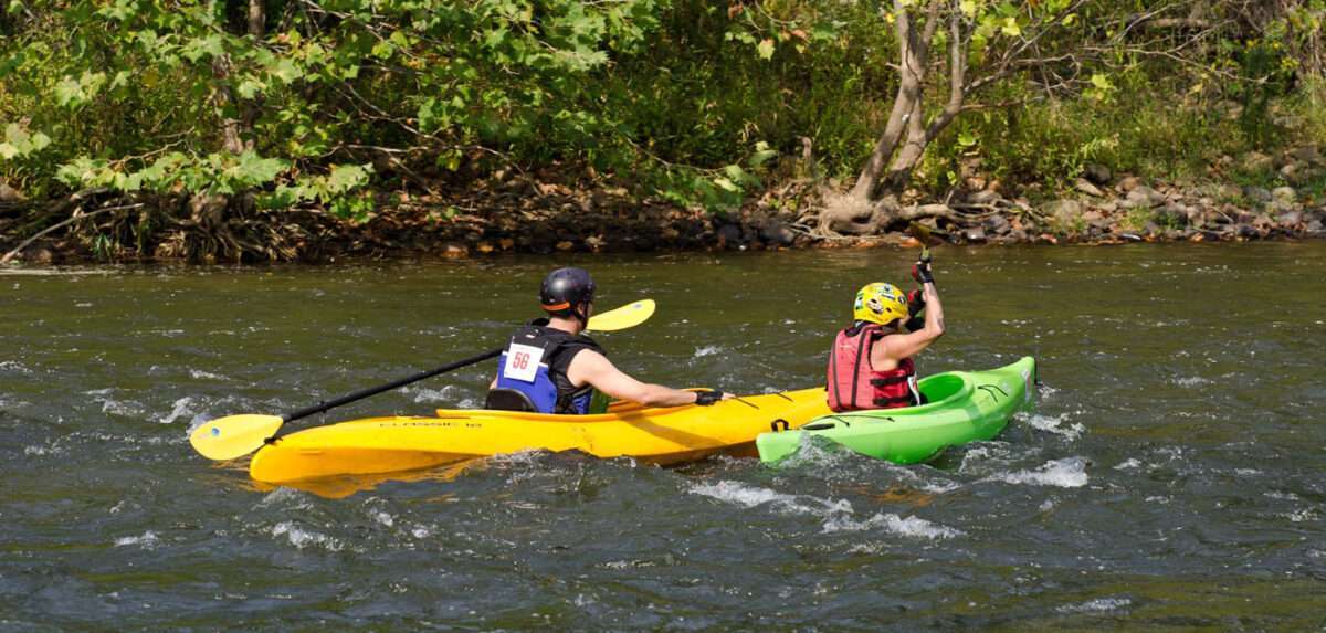 How to Tie a Canoe on a Car Roof Kayak Manual