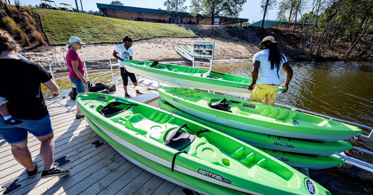 Whitewater Kayaking in Illinois Kayak Manual