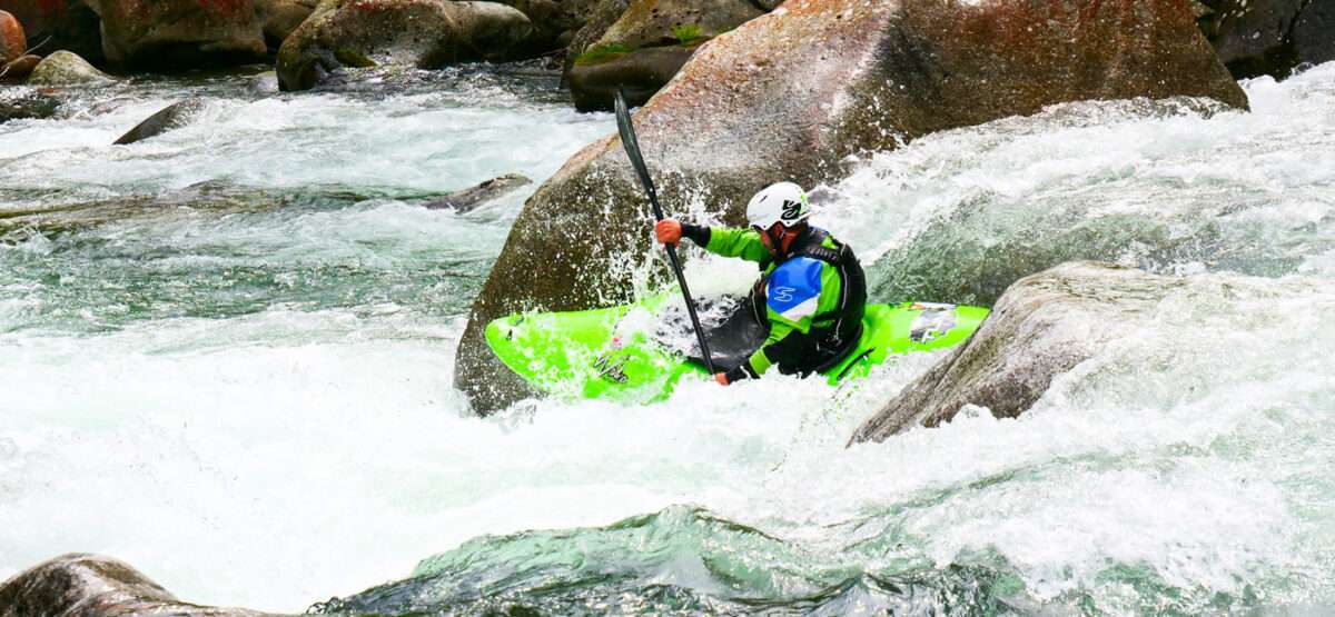 Whitewater Rafting Basics Kayak Manual